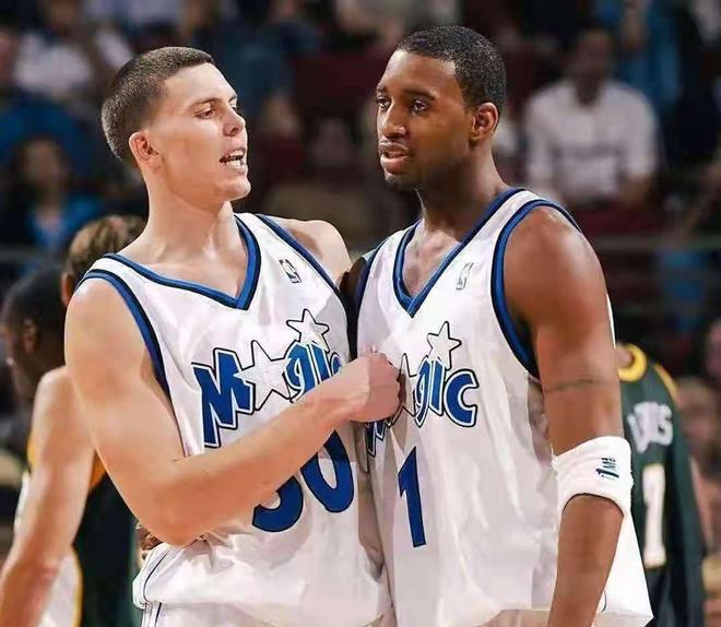 球迷们将继 球迷们将继