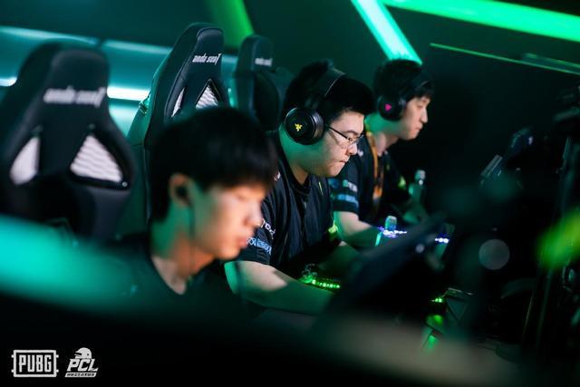 比赛一开场 比赛一开场